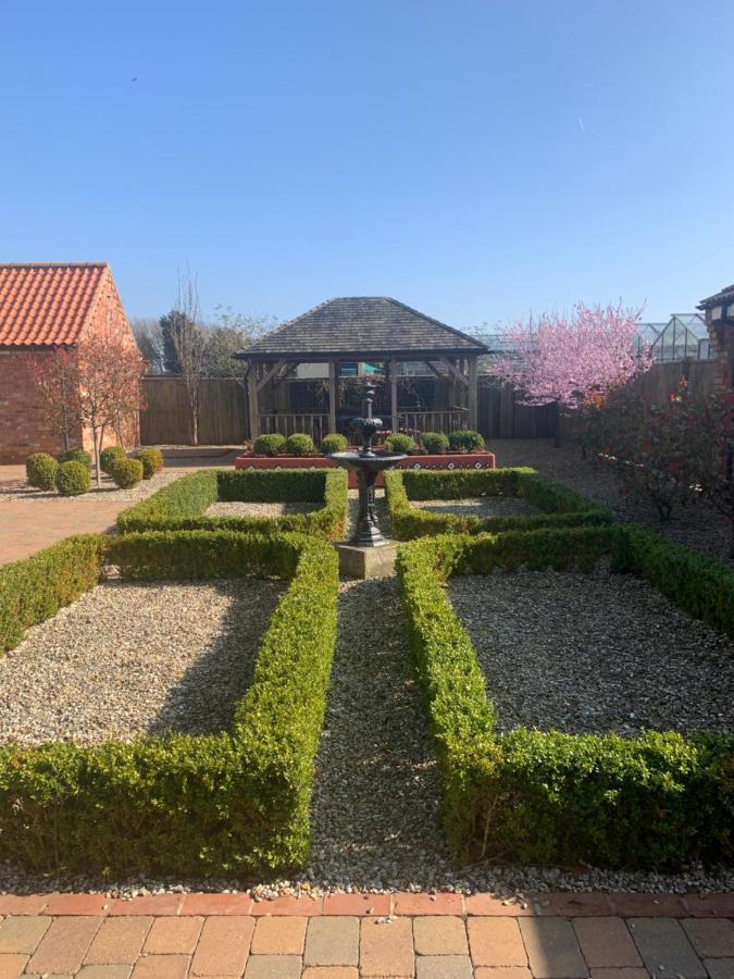 Meals Farm Holiday Cottages - The Stables North Somercotes Εξωτερικό φωτογραφία